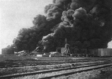 Brennende Erdltanks in Constanza