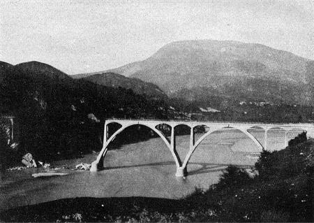 Die Offensive gegen Italien 1917: Gesprengte Brcke ber den Tagliamento bei Pinzano